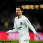 曝曼联有意夏窗引进埃基蒂克 法兰克福要价8000万欧-体育彩源-体育之家-体育交流论坛