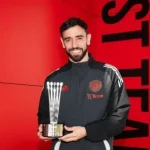 曼联官方晒照，B费领取PFA球迷票选英超3月最佳球员奖-体育彩源-体育之家-体育交流论坛